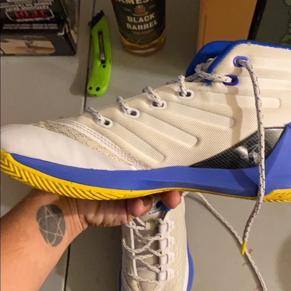 Under Armour Steph Curry signature shoe - Picture 3 of 7